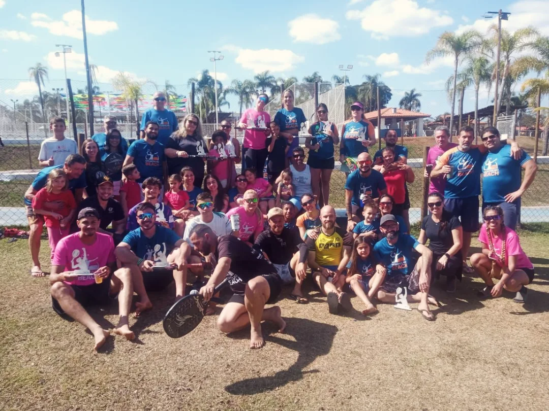 Turma da VNB reunida na quadra